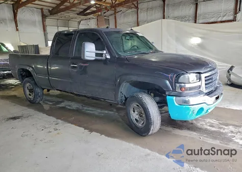 2005 GMC Sierra K2500 Heavy Duty z USA, uszkodzony, nr VIN 1GTHK29U45E176266